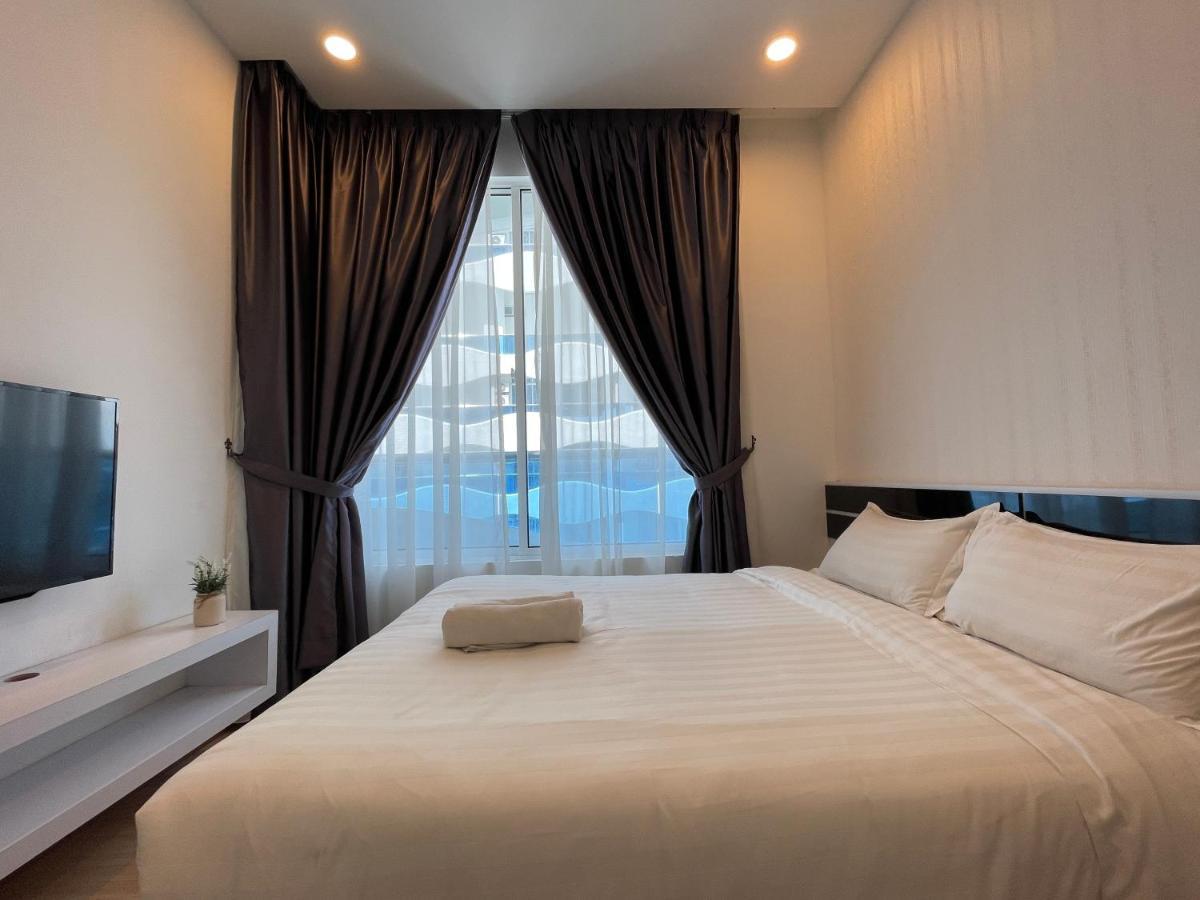 The Wave Suites Melaka Exterior photo